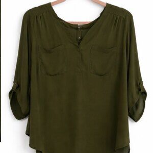 Torrid Harper Blouse Size 1 NWT Green Pullover Top 💚✨